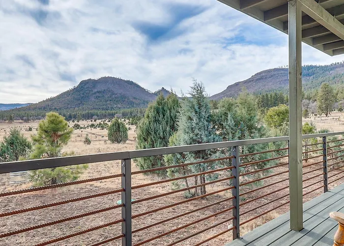 Mountain Views & Ponderosa Pines! Arizona Escape Holiday home *