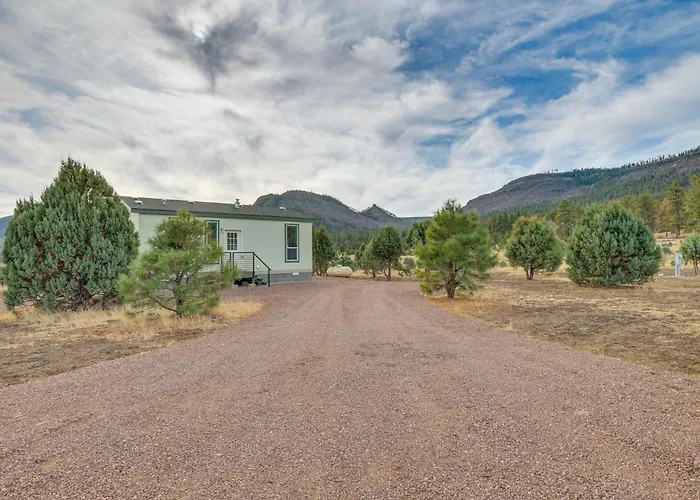 Mountain Views & Ponderosa Pines! Arizona Escape Nutrioso